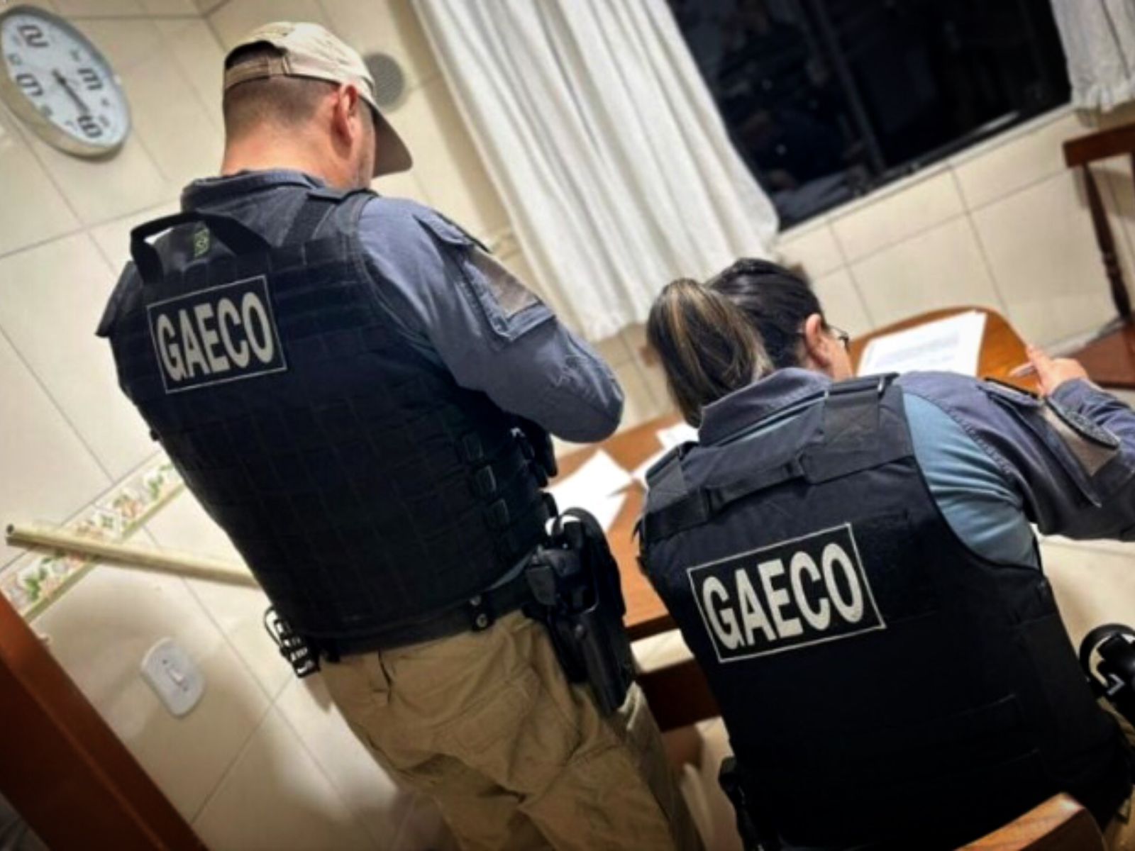 Gaeco cumpre mandados em investigação contra policiais rodoviários estaduais