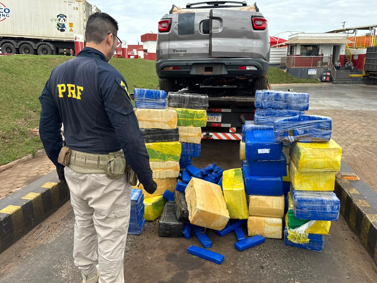 Perseguição termina com 1 tonelada de maconha apreendida em Tuneiras do Oeste