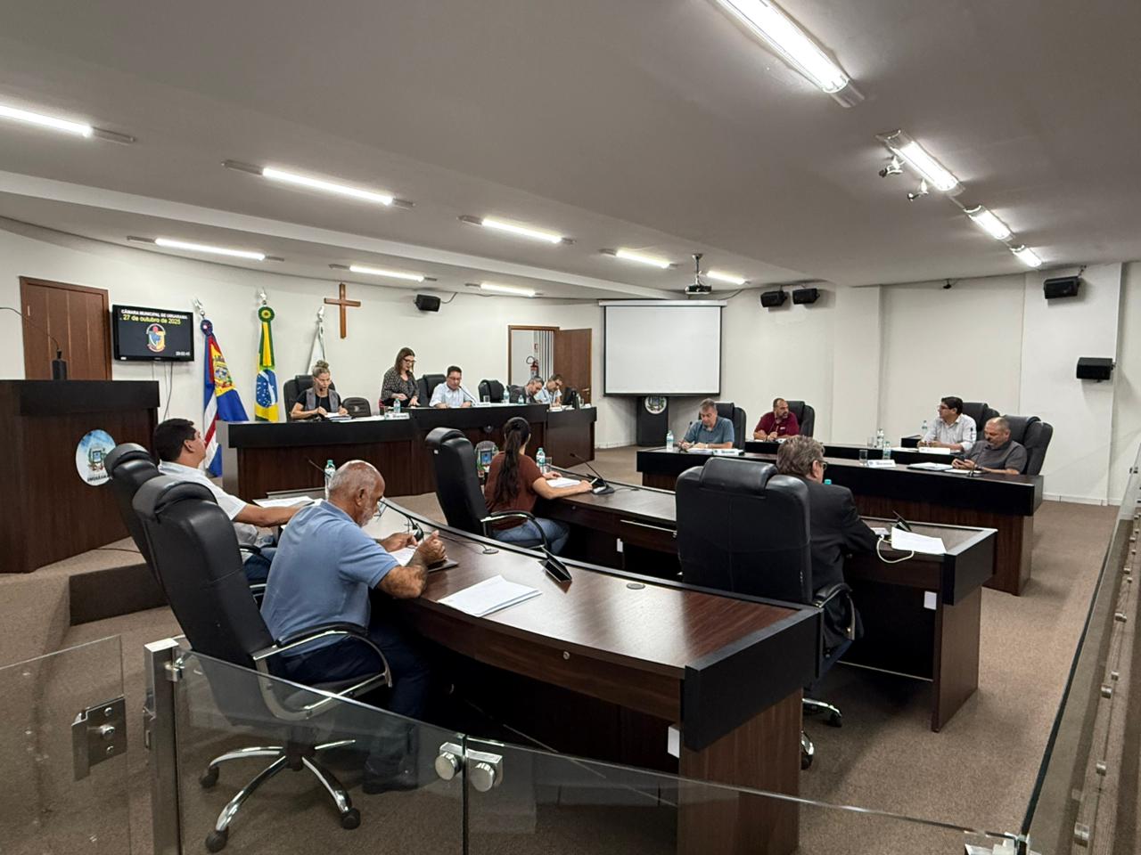 Jornal Ilustrado - Câmara de Umuarama aprova o aumento de cadeiras para 17 vereadores