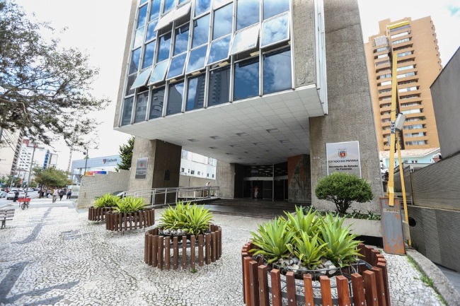 PR abre concurso com salário de quase R$ 13 mil. Veja como participar