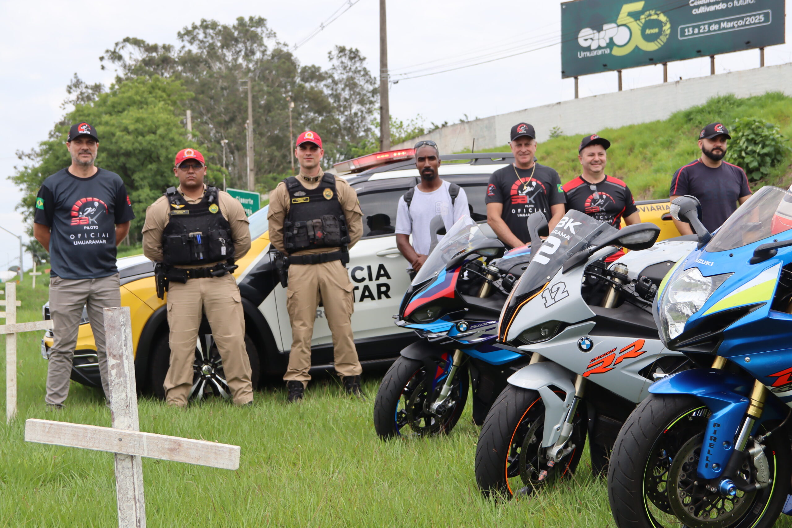 Jornal Ilustrado - O grande jornal do Noroeste do Paraná Jornal Ilustrado - Motociclistas realizam manifestação na PR-323 e pedem redutor de velocidade no trevo da Exposição