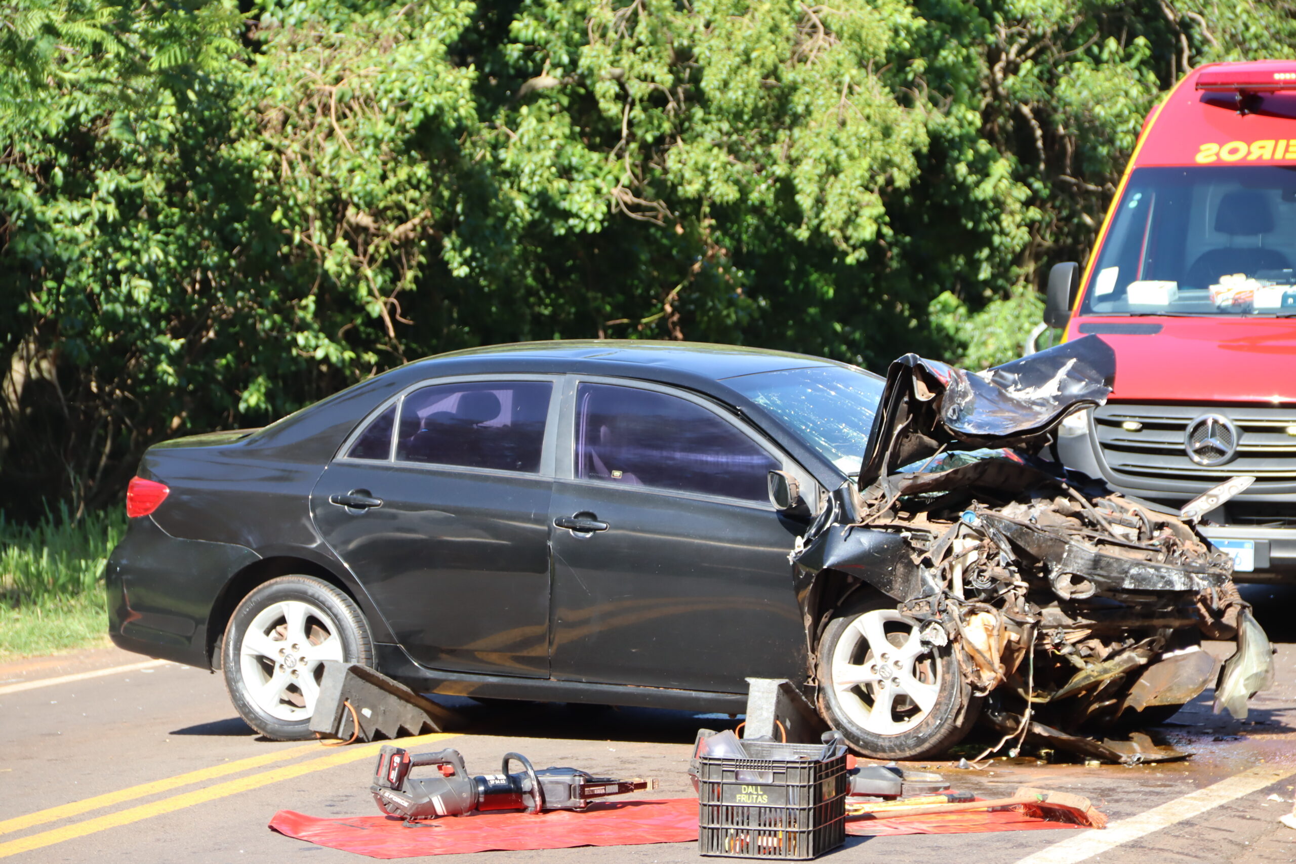 Jornal Ilustrado - Buraco na pista pode ter provocado acidente que matou duas mulheres na PR-323