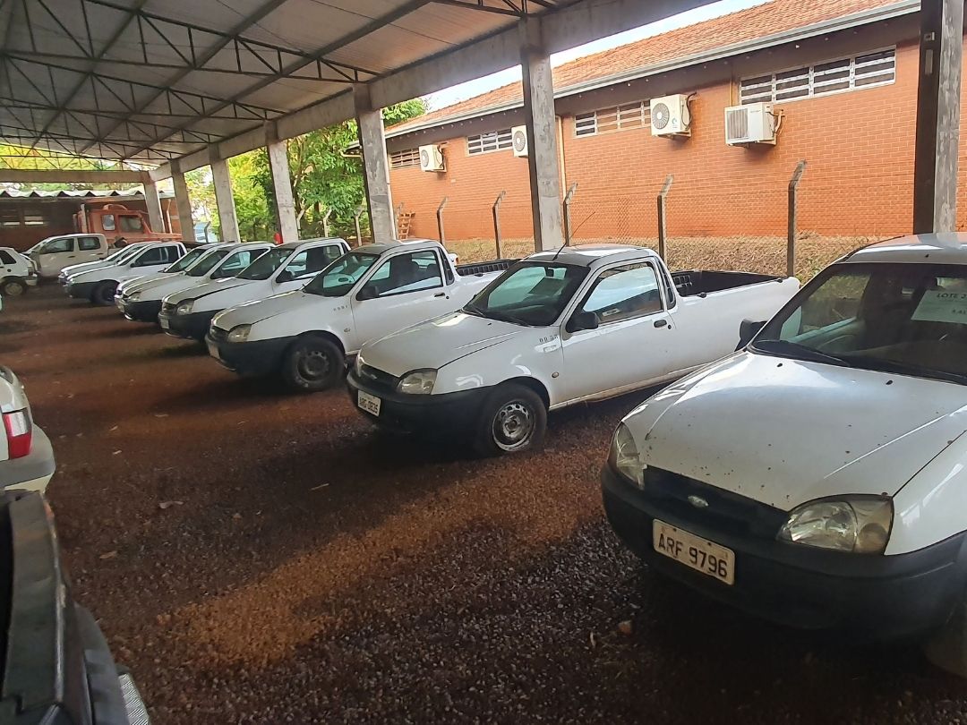 Motos a partir de R$ 632 e carros de R$ 1,2 mil; leilão do Estado abre visitação na terça-feira