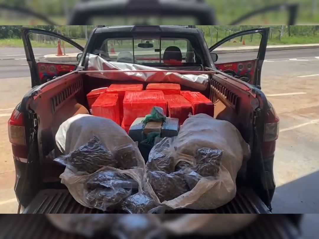 Motorista é flagrado transportando 325 kg de drogas em Alto Paraíso