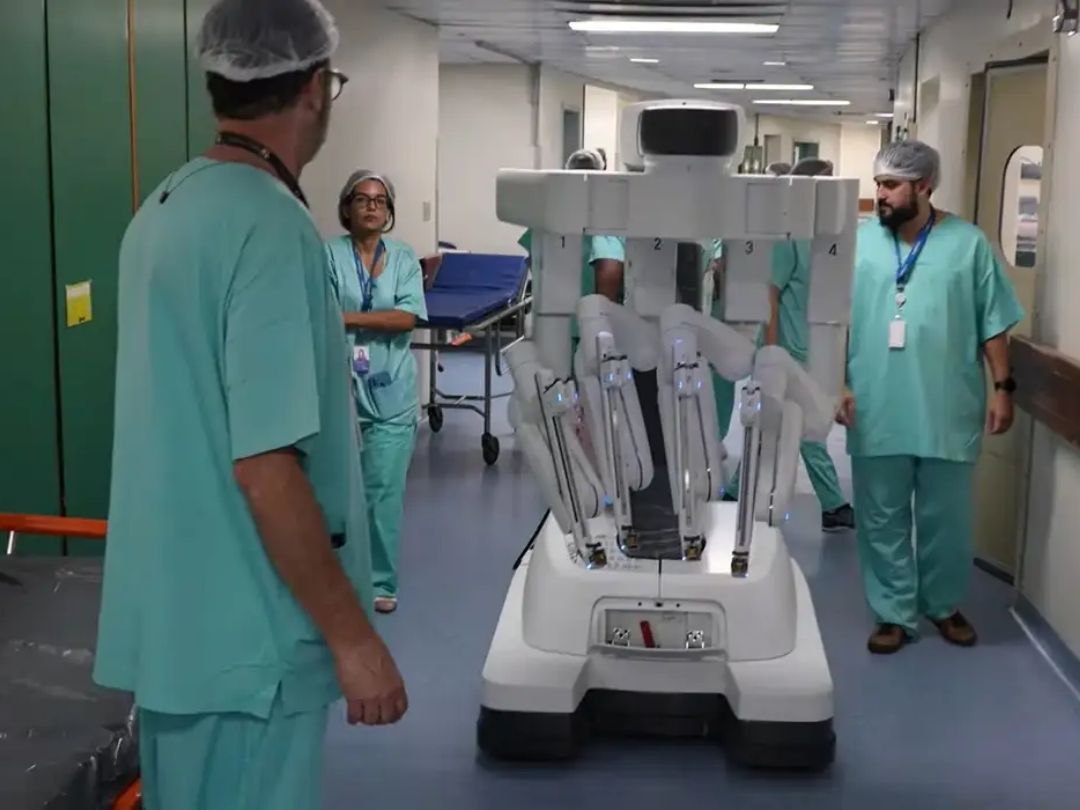 Inca ganha primeiro centro de treinamento em cirurgia robótica do SUS