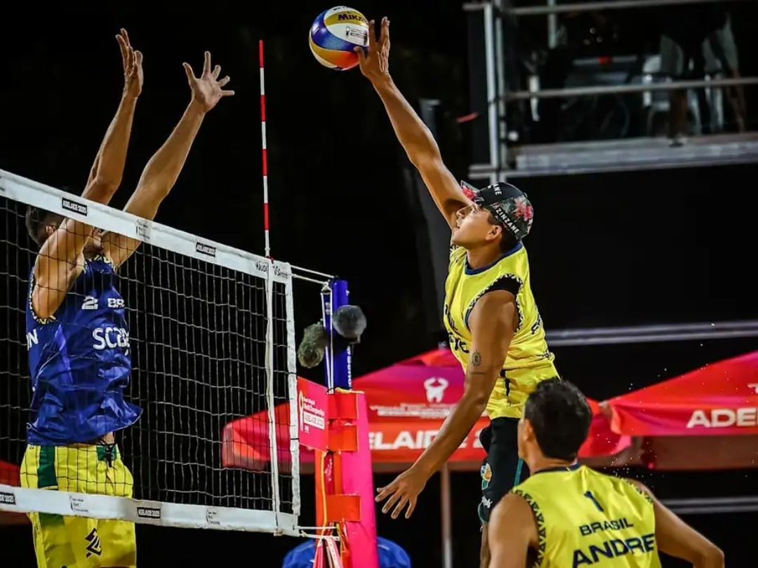 Jornal Ilustrado - Duplas do Brasil estreiam com 6 vitórias no Mundial de Vôlei de Praia