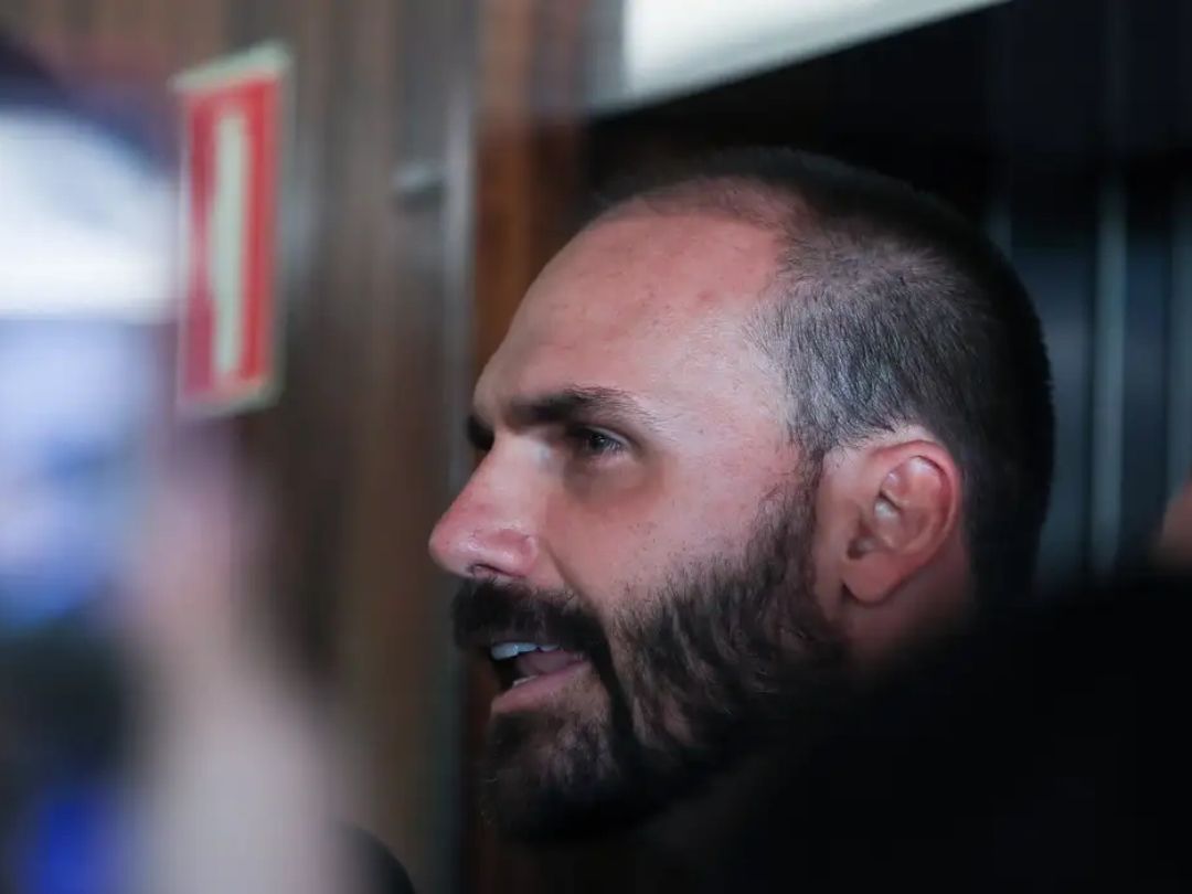 STF forma maioria para tornar Eduardo Bolsonaro réu no tarifaço