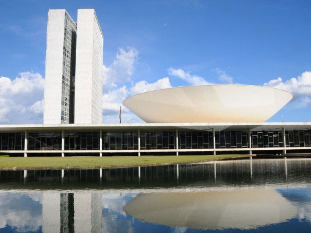 Direita articula aprovar emenda para equiparar organizações criminosas a terroristas