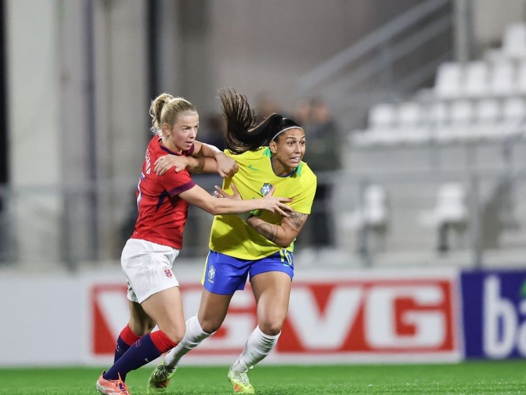 Seleção feminina perde para Noruega em penúltimo compromisso do ano
