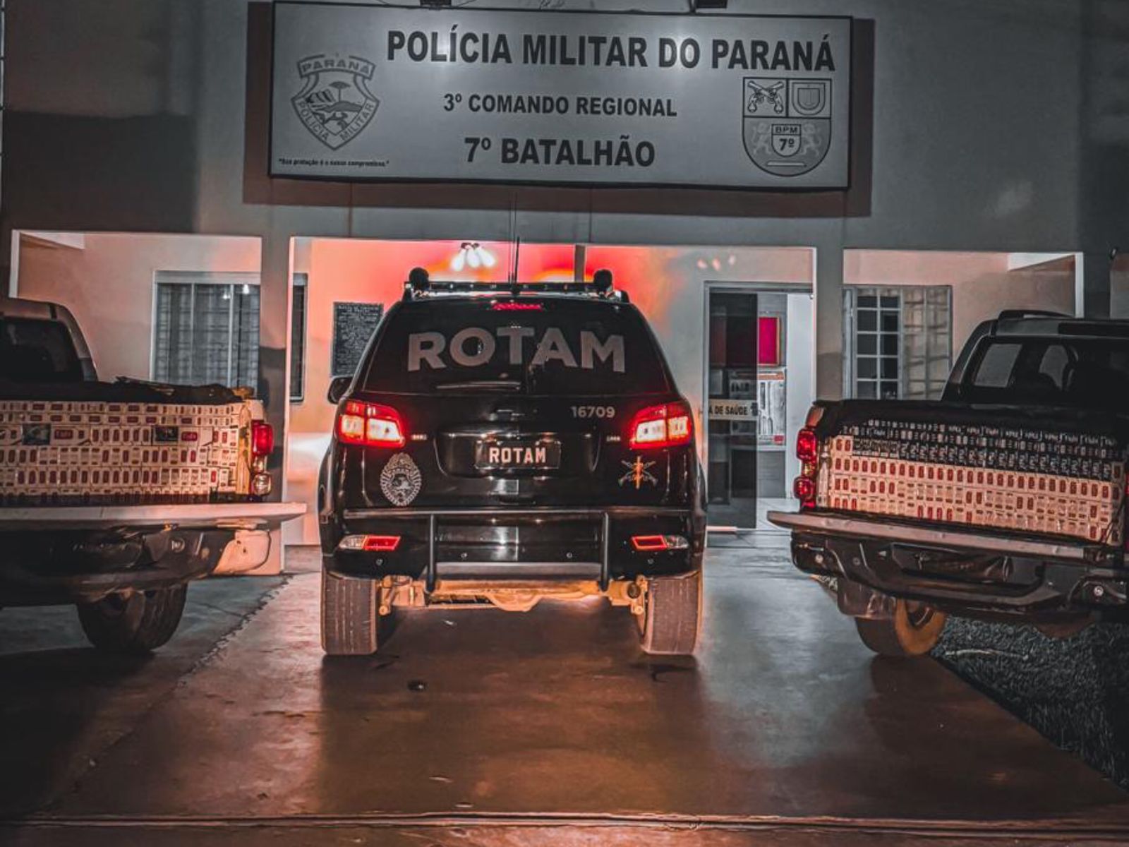 Caminhonetes com cigarros contrabandeados são apreendidas em Cruzeiro do Oeste 