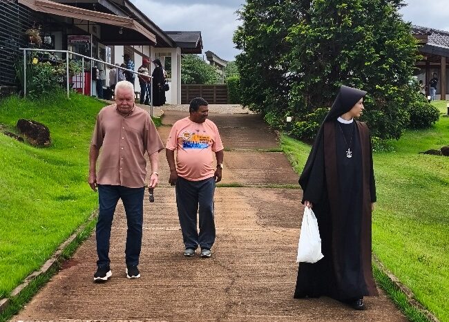 Jornal Ilustrado - Grupo de idosos do Lar Santa Faustina passeia em Maringá