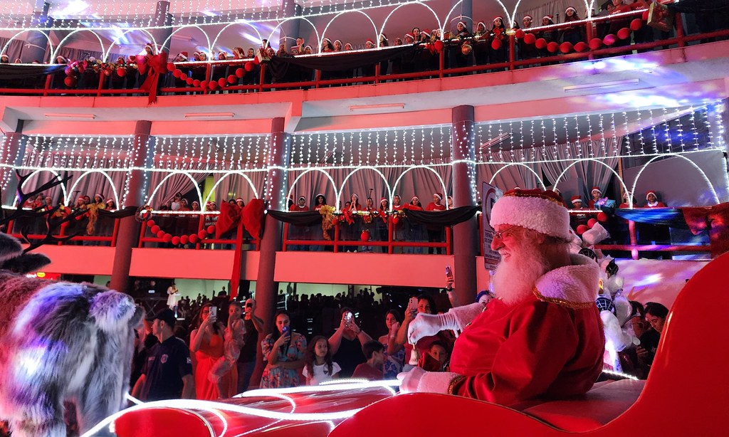 Auto de Natal reúne 195 alunos da rede municipal na Unipar