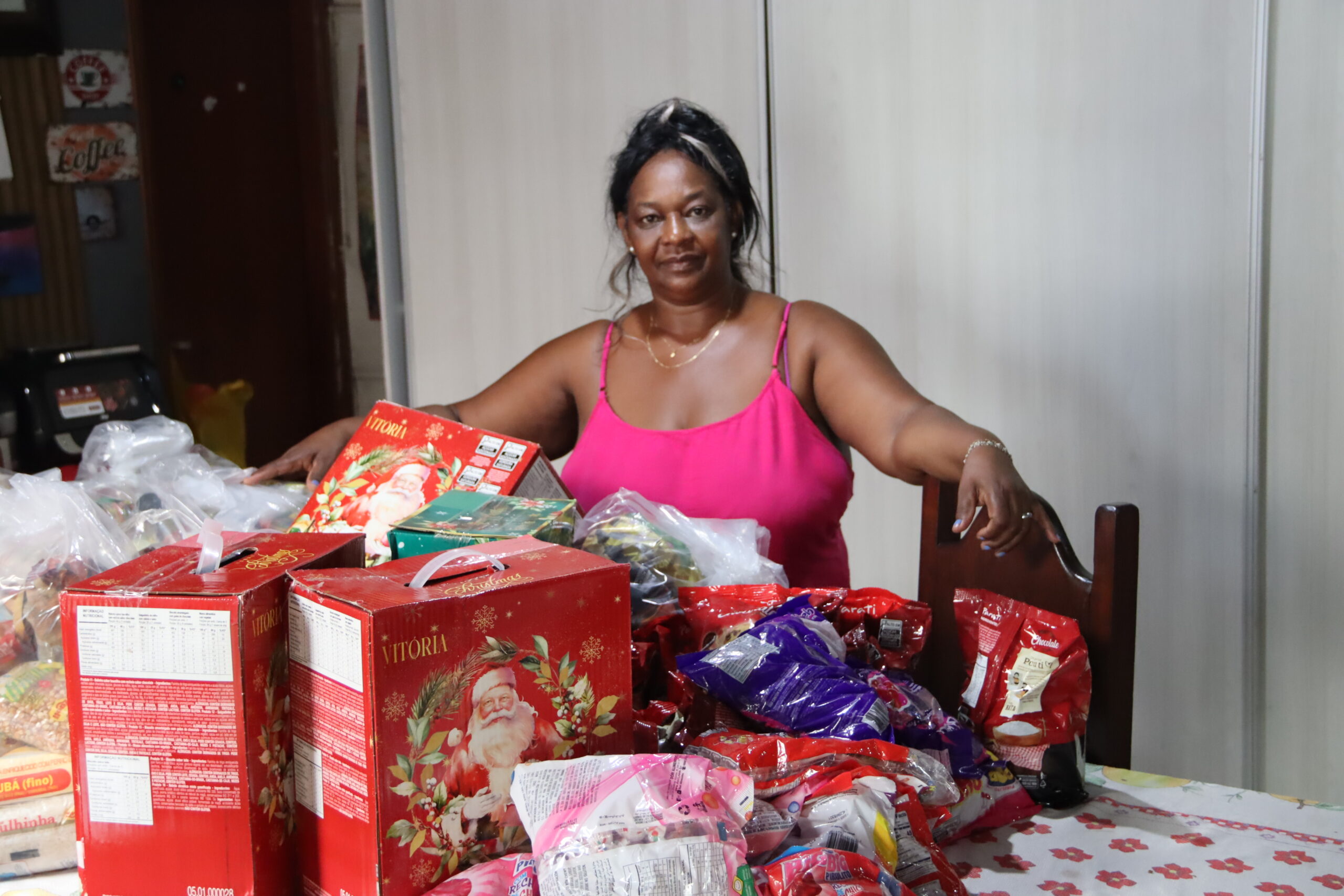 Jornal Ilustrado - Voluntária transforma o Natal de dezenas de famílias com trabalho solidário no Sonho Meu