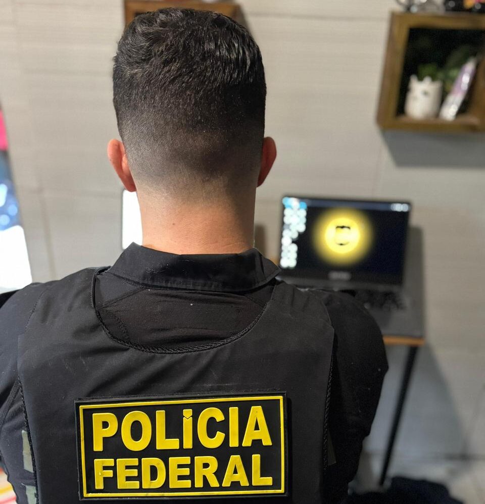 Jornal Ilustrado - Servidor de escola municipal é preso em flagrante por pornografia infantojuvenil