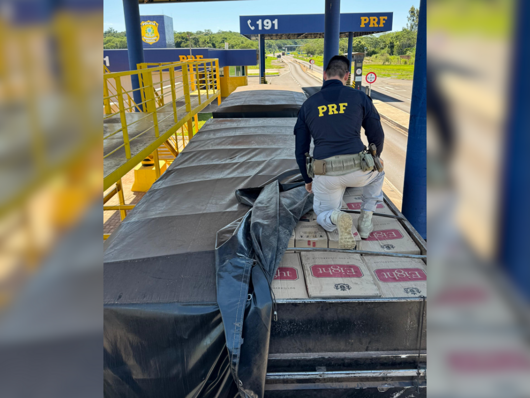 PRF apreende bitrem carregado de cigarros em Alto Paraíso 