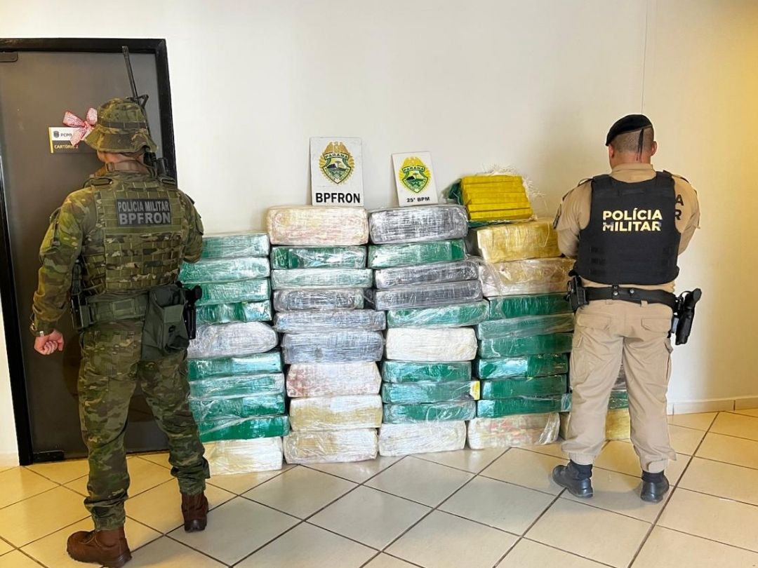 Jornal Ilustrado - Mais de 700 kg de maconha são apreendidos em Umuarama; caminhonete é recuperada