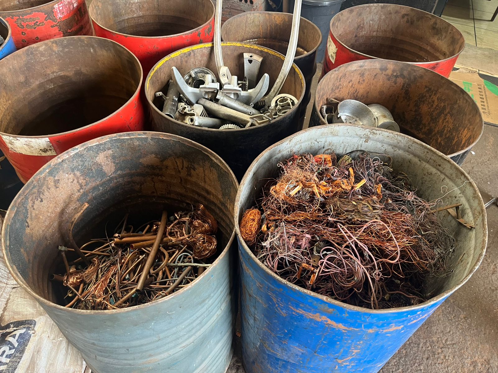Operação fiscaliza recicladoras e apreende mais de uma tonelada de fios de cobre em Umuarama