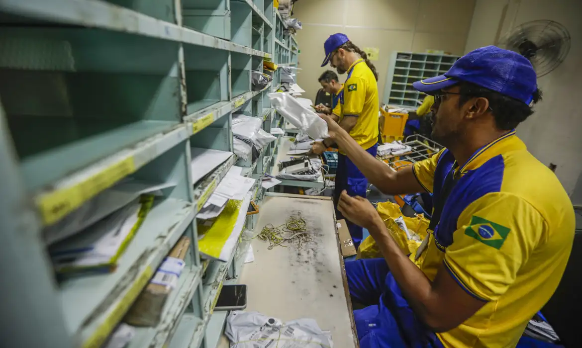 Jornal Ilustrado - TST determina manutenção de 80% do efetivo durante greve dos Correios