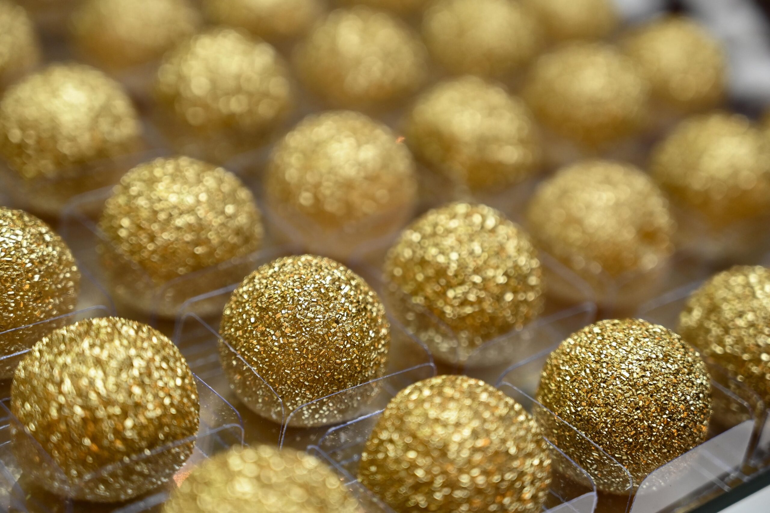 Anvisa manda recolher decoração de alimentos com plástico e glitter