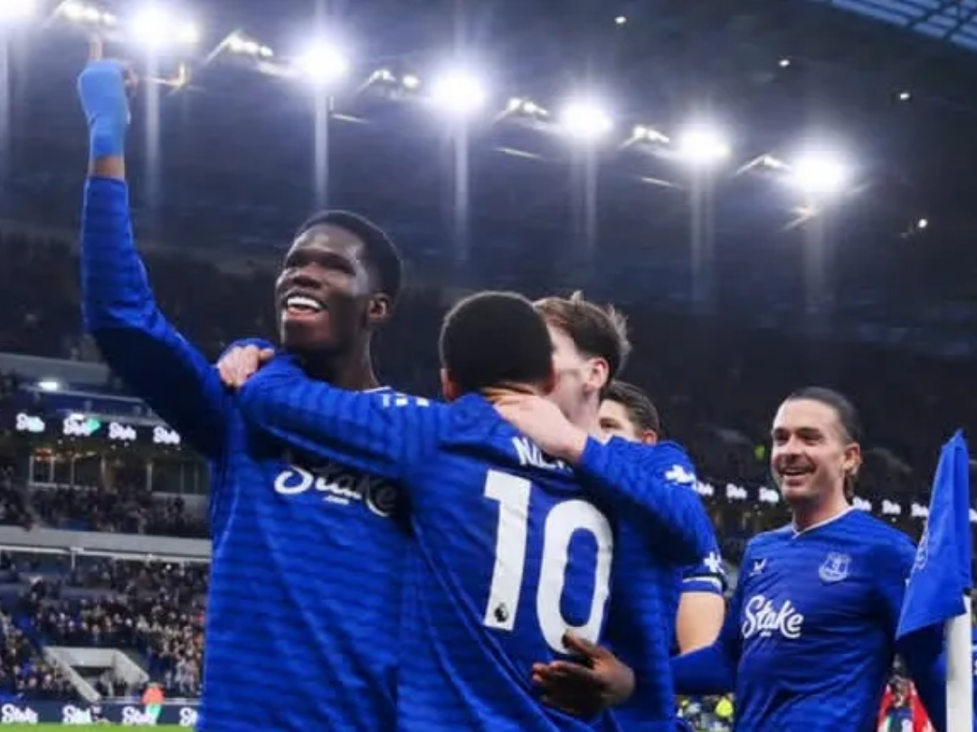 Estudo mostra que 90% dos clubes ingleses registrarão prejuízo financeiro em 2025