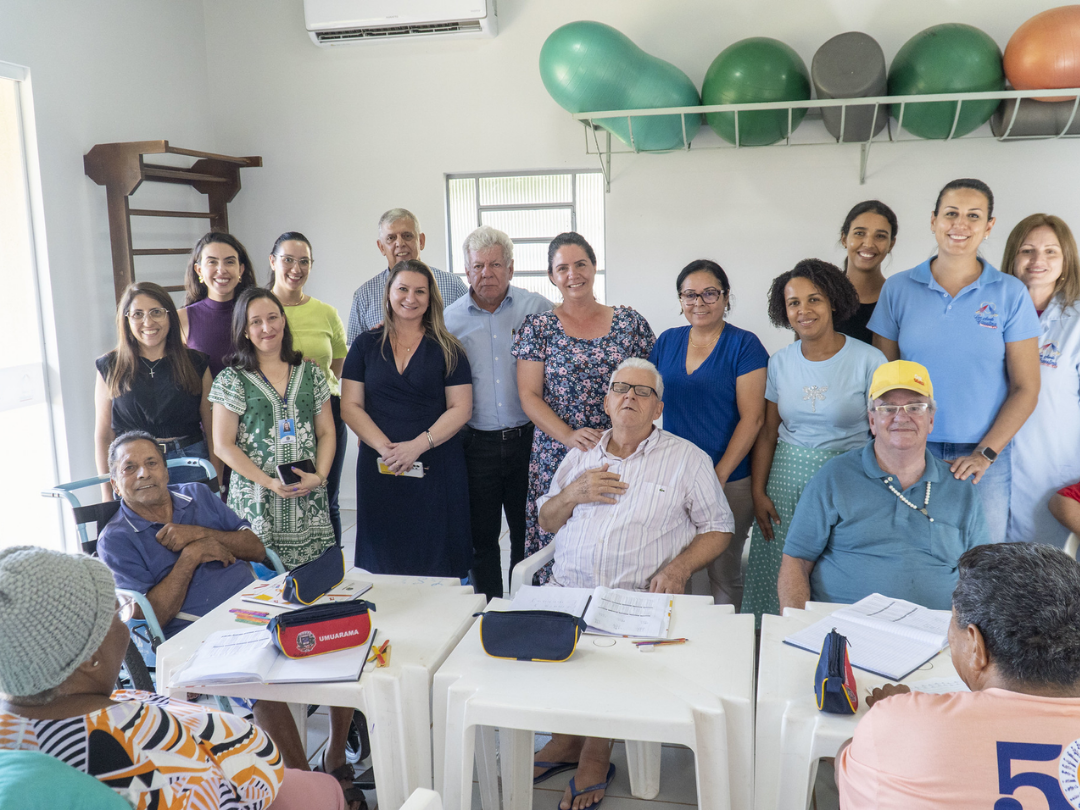 Município fortalece a cidadania com a alfabetização de idosos