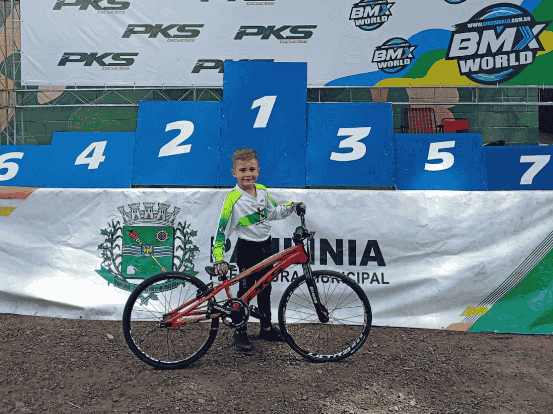 Piloto umuaramense de 6 anos estreia na Copa Penks BMX