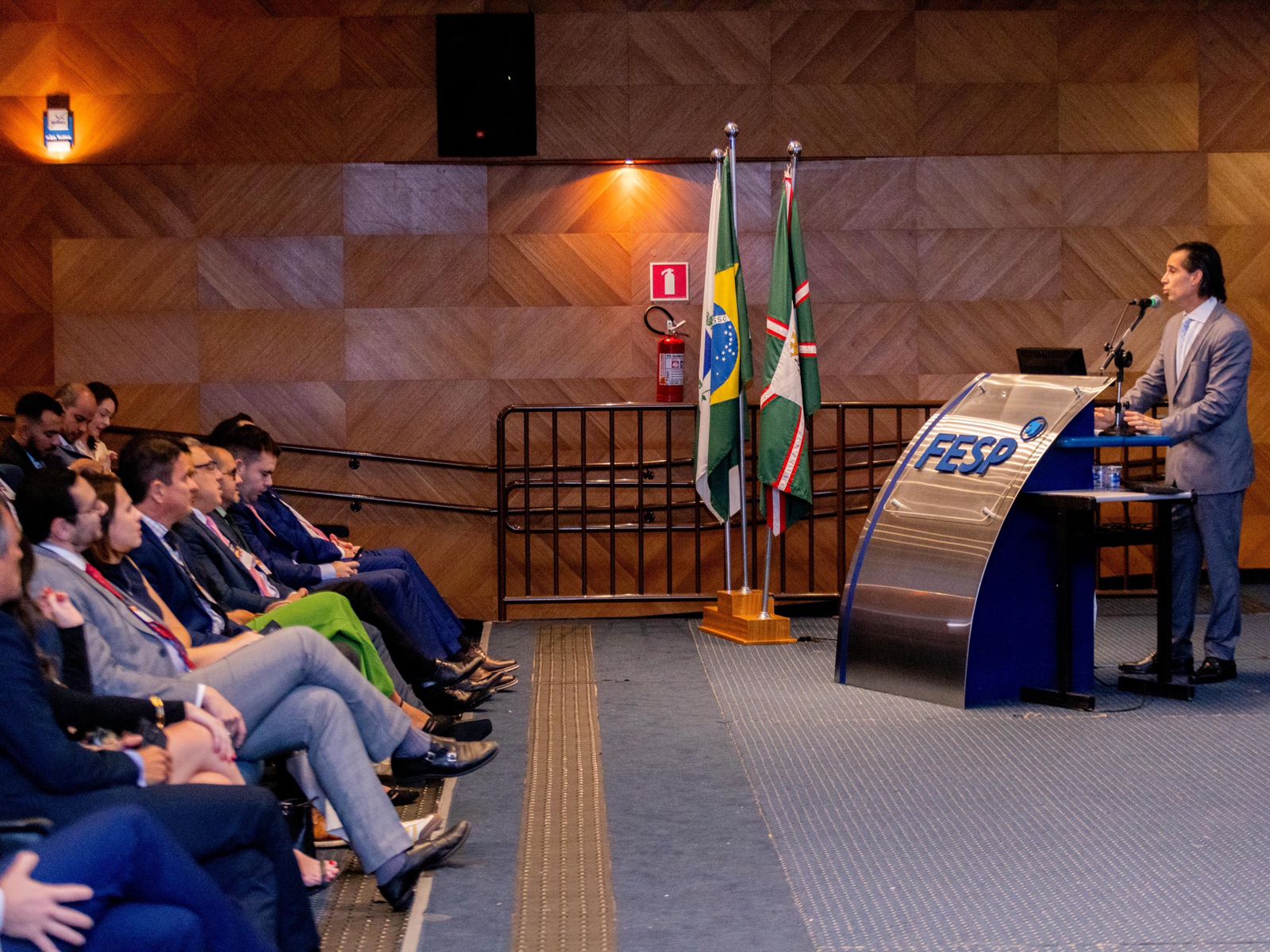 Jornal Ilustrado - Congresso celebra 204 anos do Tribunal do Júri com grandes nomes do Direito em Curitiba 