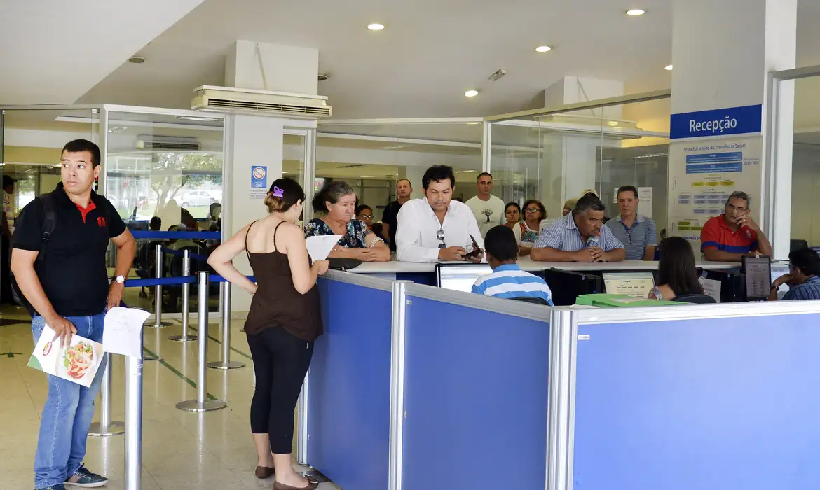 Jornal Ilustrado - INSS terá fila nacional para reduzir tempo de espera