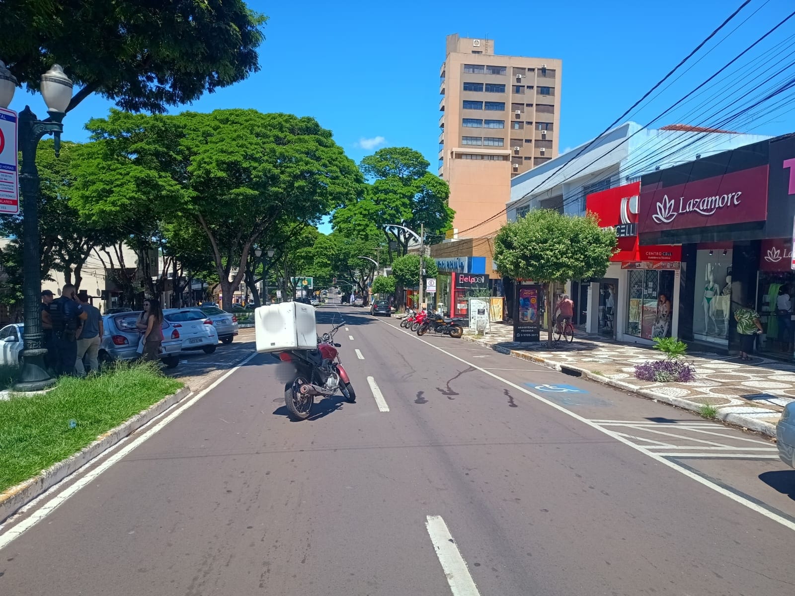 Jornal Ilustrado - Pedestre fica ferida após atropelamento na avenida Paraná, em Umuarama
