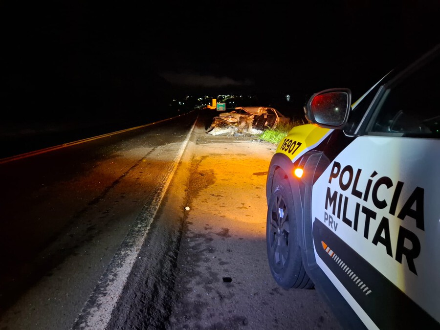 Motorista de carro morre em batida frontal com carreta na PR-323, em Cruzeiro do Oeste  