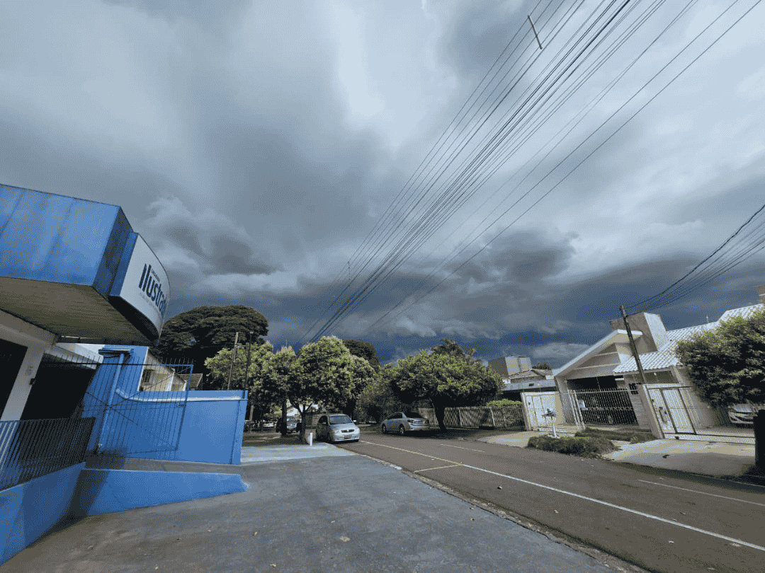 Jornal Ilustrado - Simepar prevê chuva e rajadas de vento de até 51 km/h em Umuarama nesta tarde