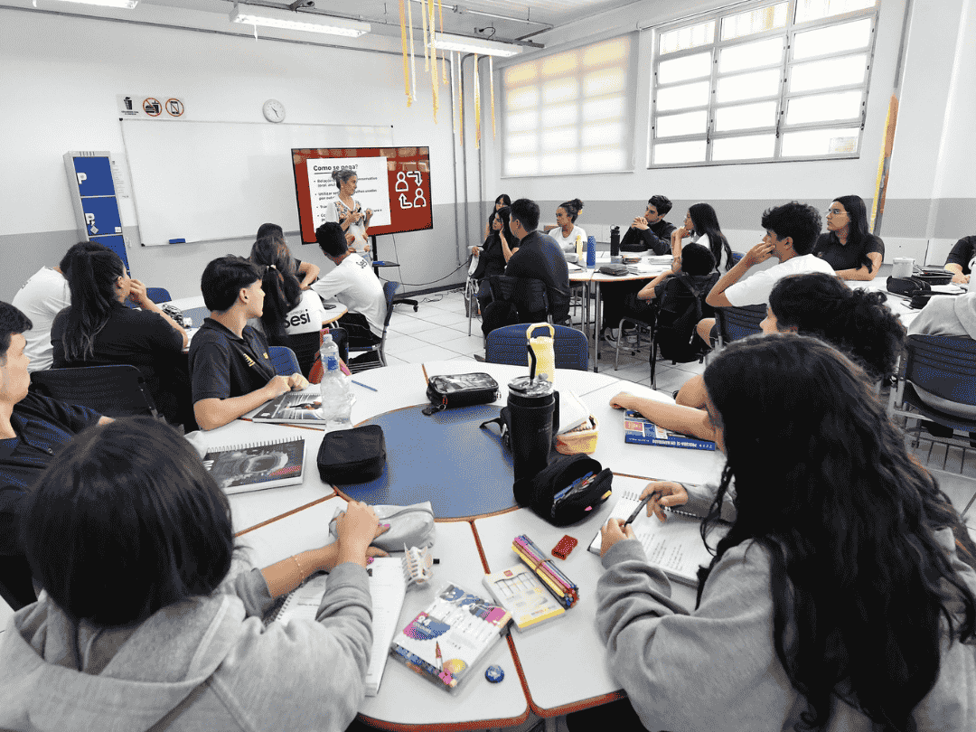 Campanha leva prevenção de ISTs à população mais jovem