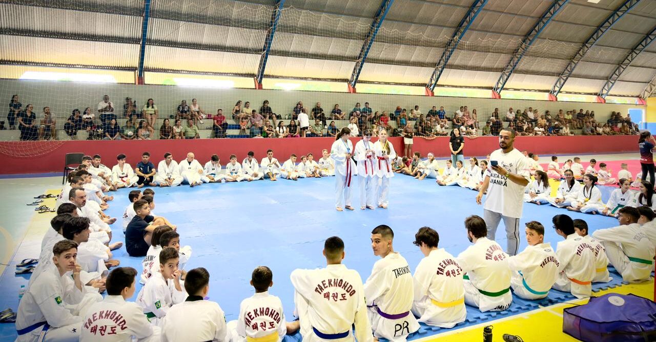 Jornal Ilustrado - 1º Festival de Taekwondo 2026 reúne mais de 120 atletas em Umuarama
