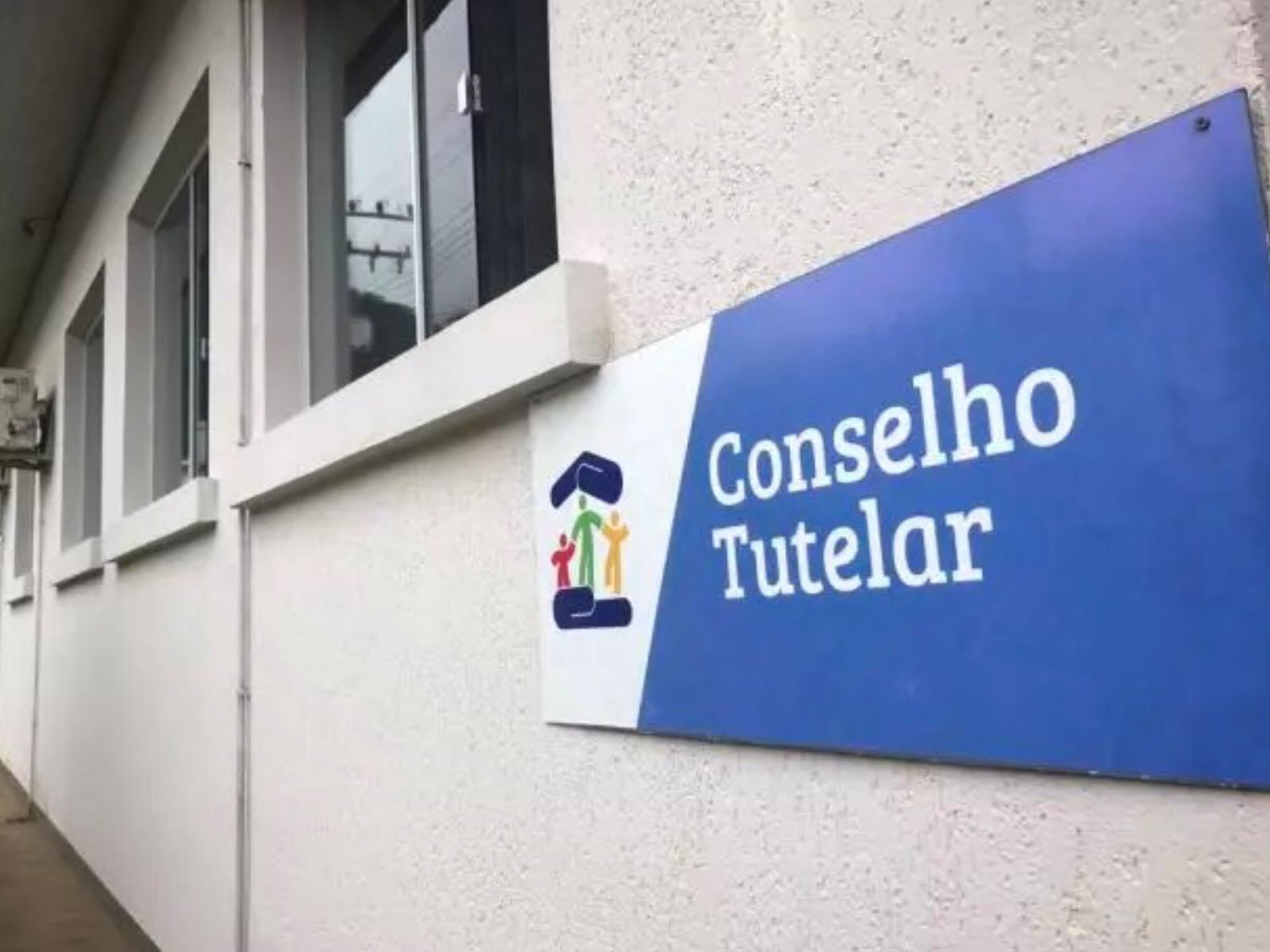Jornal Ilustrado - Conselheira tutelar é afastada e terá remuneração suspensa em Guaíra