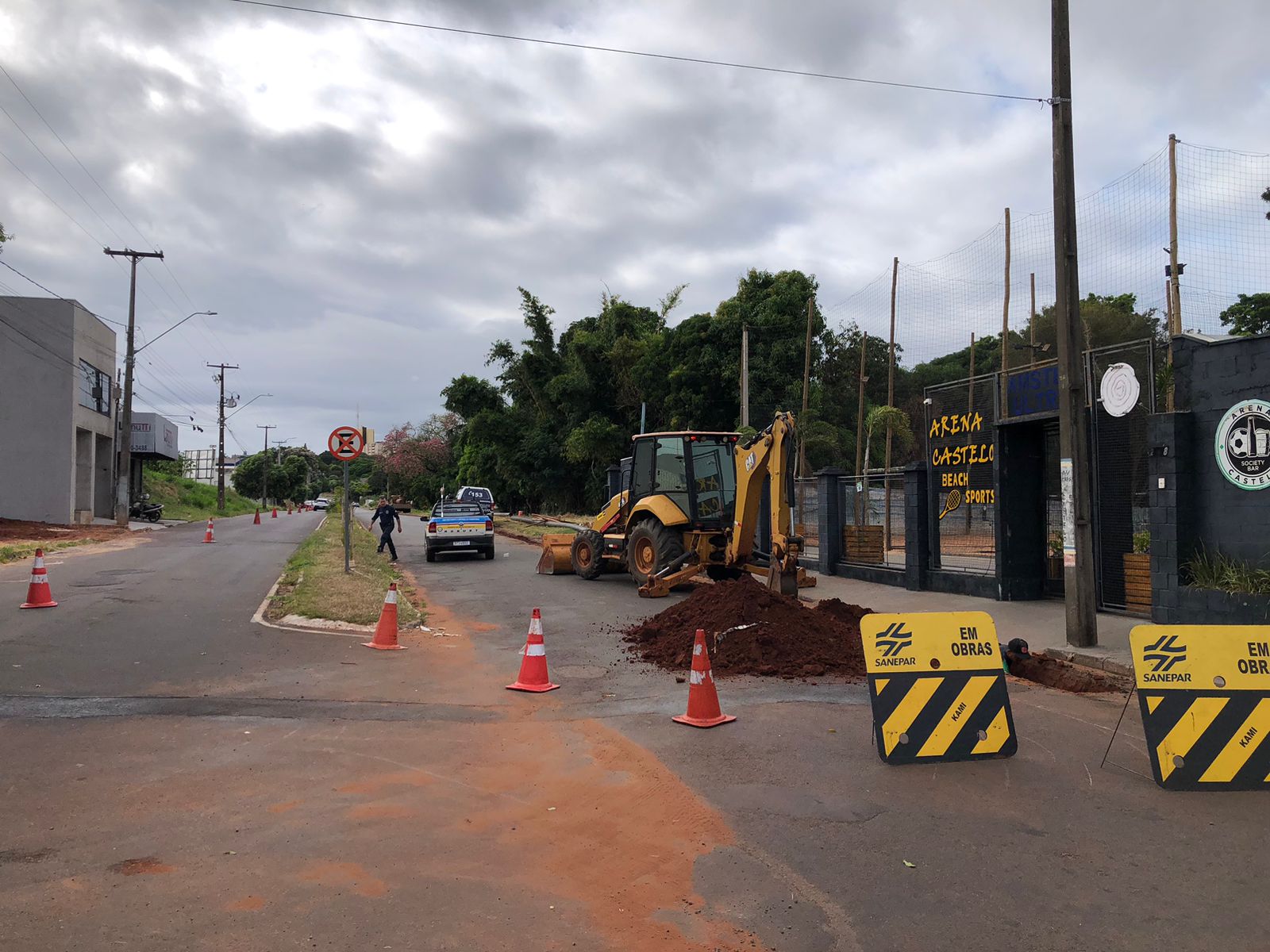 Obras interditam avenida Goiânia e deixam tráfego em meia pista