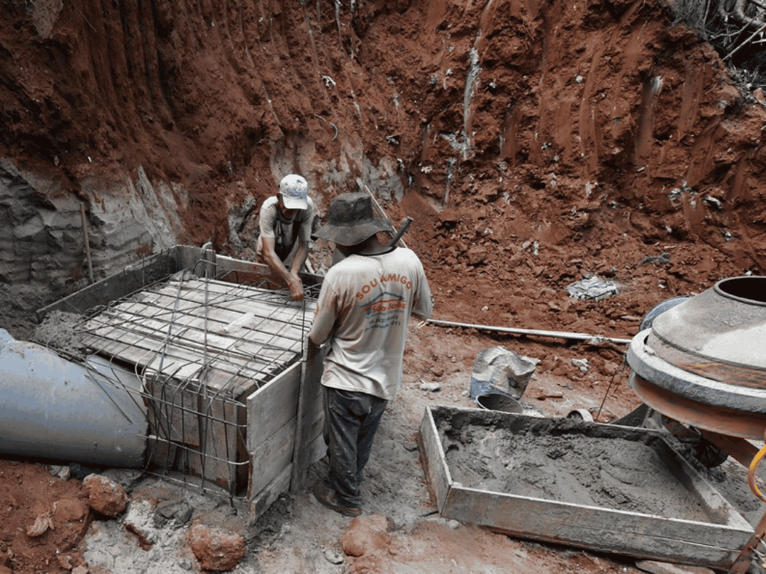Galerias pluviais danificadas pelas chuvas na avenida Olinda são recuperadas