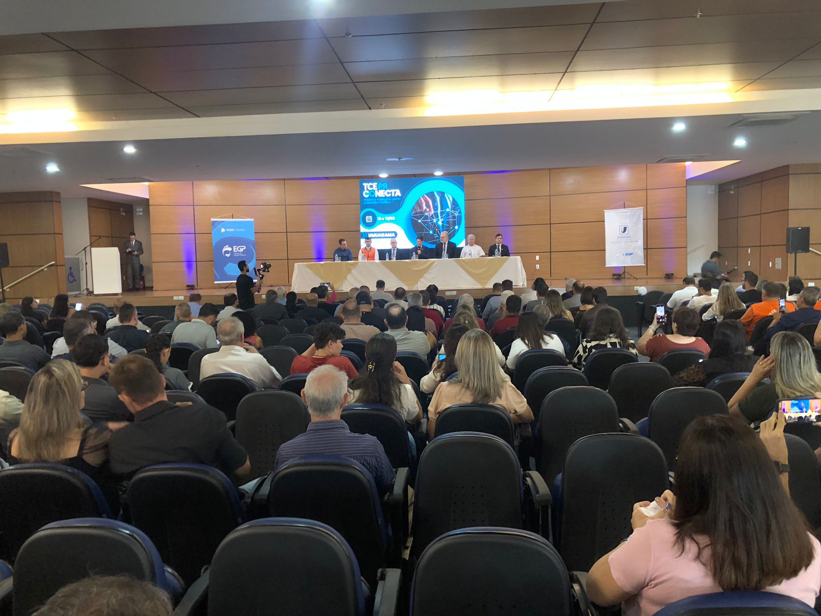 Jornal Ilustrado - Presidente do TCE-PR participa de evento sobre gestão pública em Umuarama e visita sede do Ilustrado