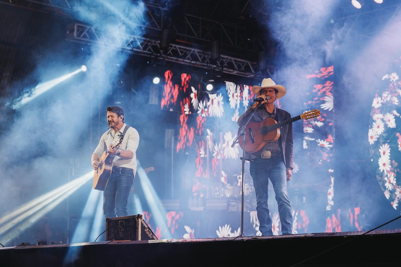Jornal Ilustrado - Com rodeio de alto nível e show musical, Expo Umuarama tem dia histórico