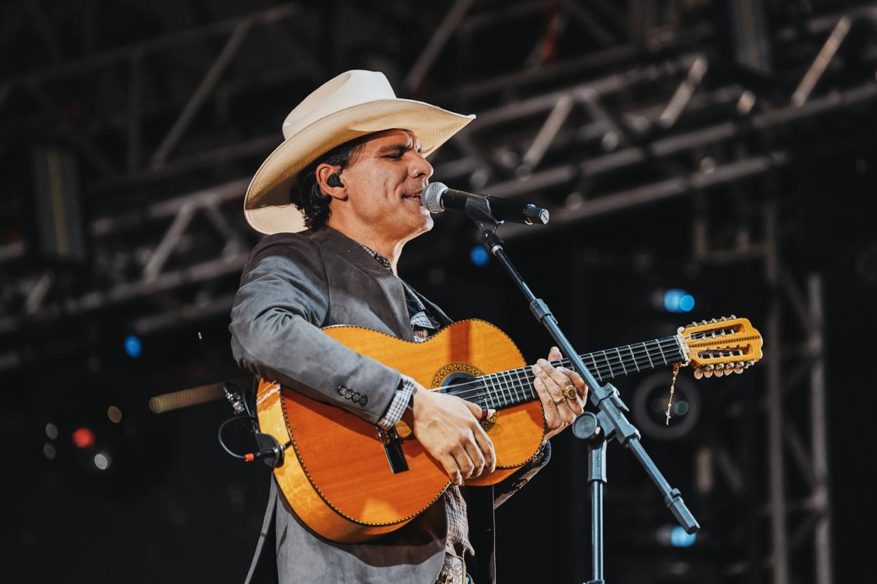 Jornal Ilustrado - Com rodeio de alto nível e show musical, Expo Umuarama tem dia histórico