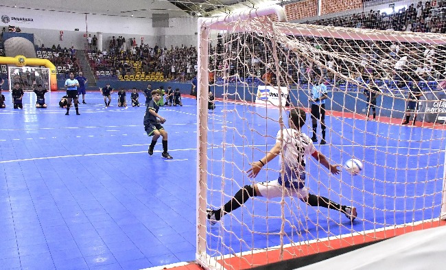 Jogos Escolares do Paraná mobilizam cerca de 2 mil alunos em Umuarama