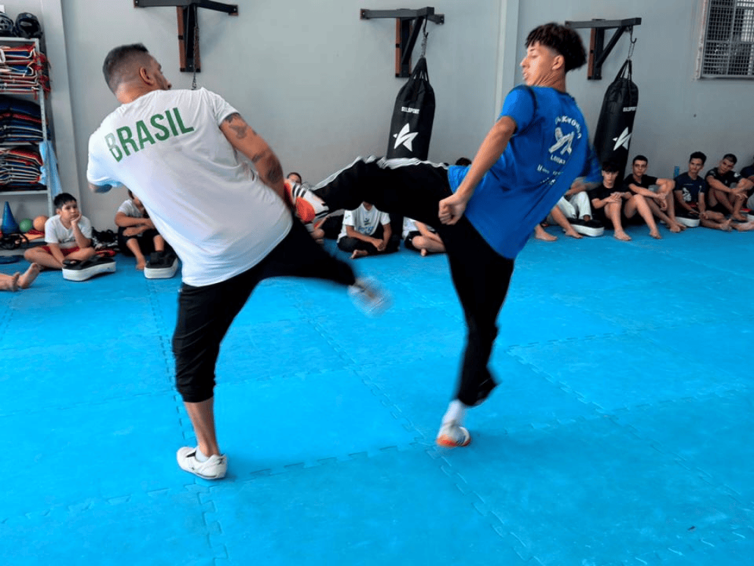 Técnico da Seleção Brasileira Sub-21 prestigia competição e inspira atletas em Umuarama