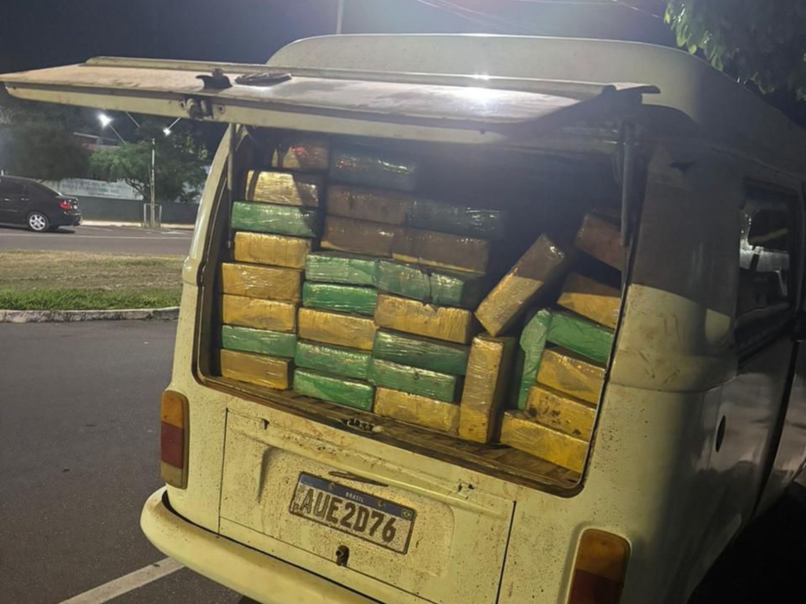 Jornal Ilustrado - Polícia Civil apreende mais de meia tonelada de maconha em Altônia 