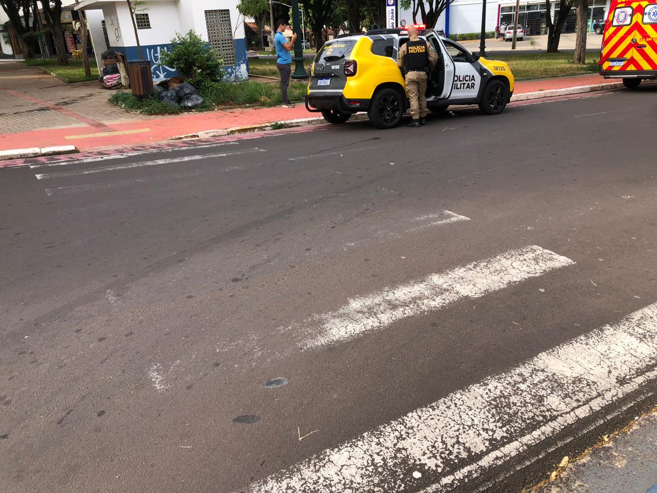 Jornal Ilustrado - Idosa é atropelada na faixa de pedestre na Praça Anchieta. Pintura de sinalização está apagada