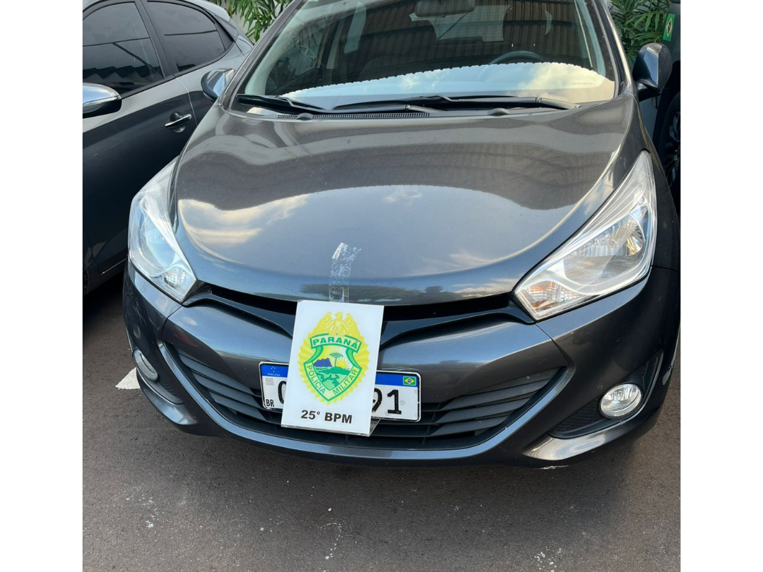 Mulher compra carro pela rede social e descobre que veículo é furtado após abordagem da PM