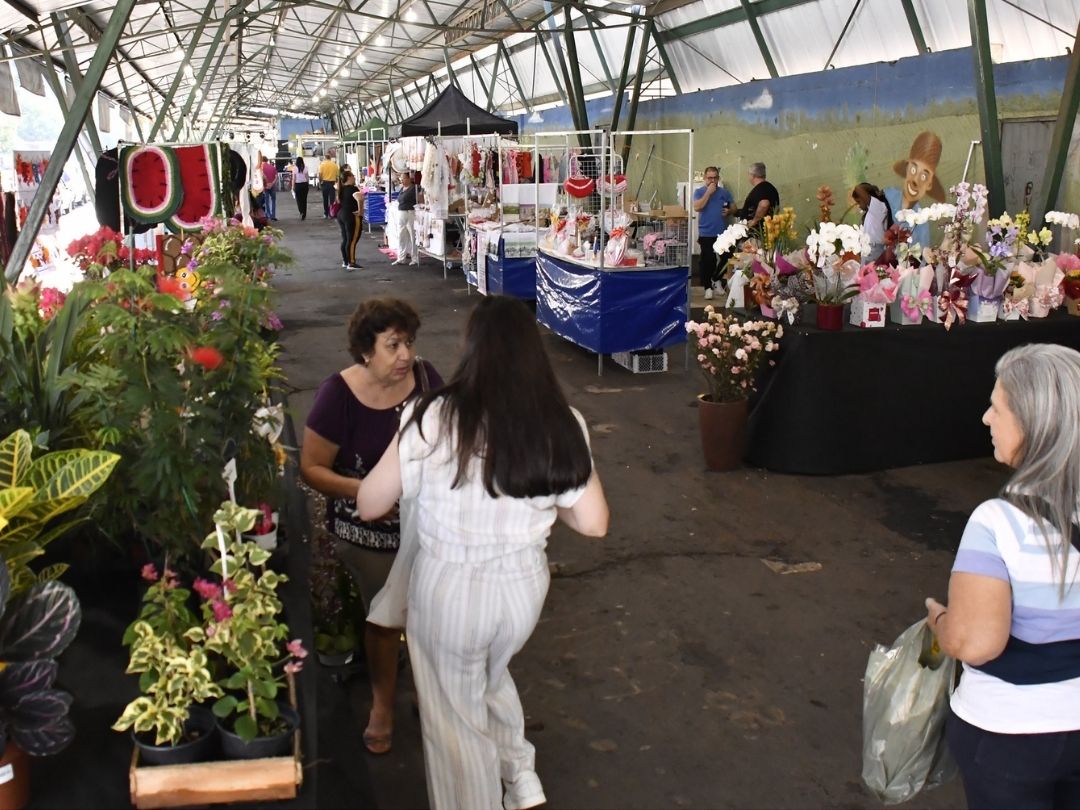 Feira especial terá flores, artesanato e praça de alimentação para homenagens