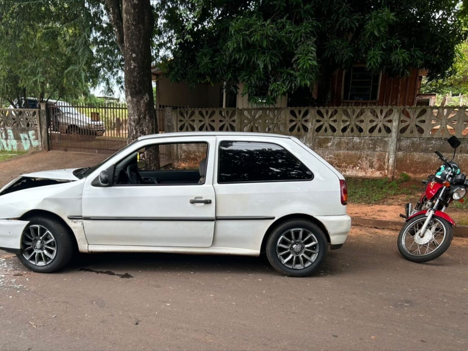 Jornal Ilustrado - Motorista é preso por embriaguez após causar colisão frontal no centro de Alto Piquiri 