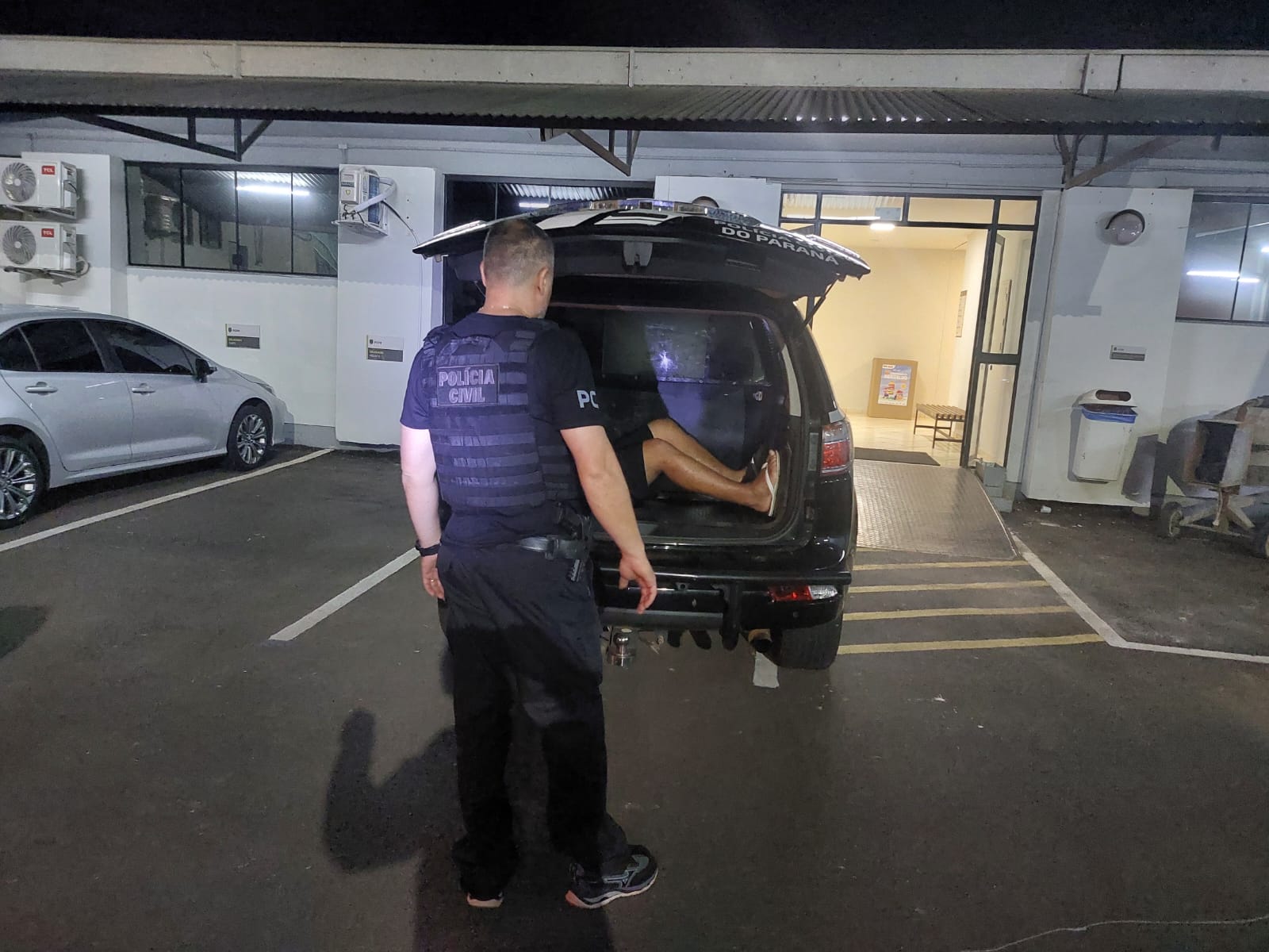 Operação Tridente prende dois suspeitos e apreende arma, munições e drogas em Umuarama