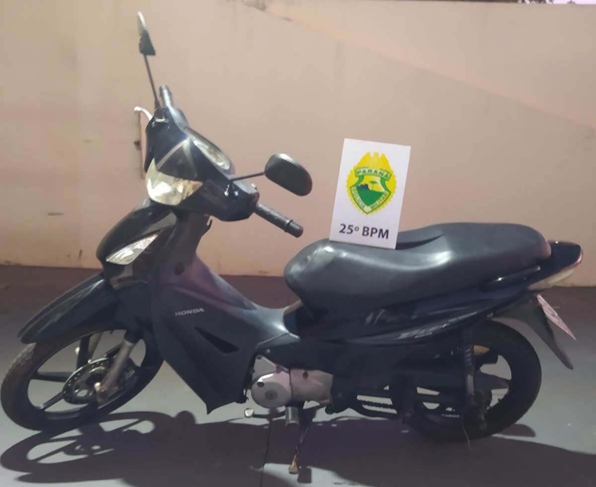 Biz furtada em frente a escola é recuperada escondida em mata em Alto Piquiri