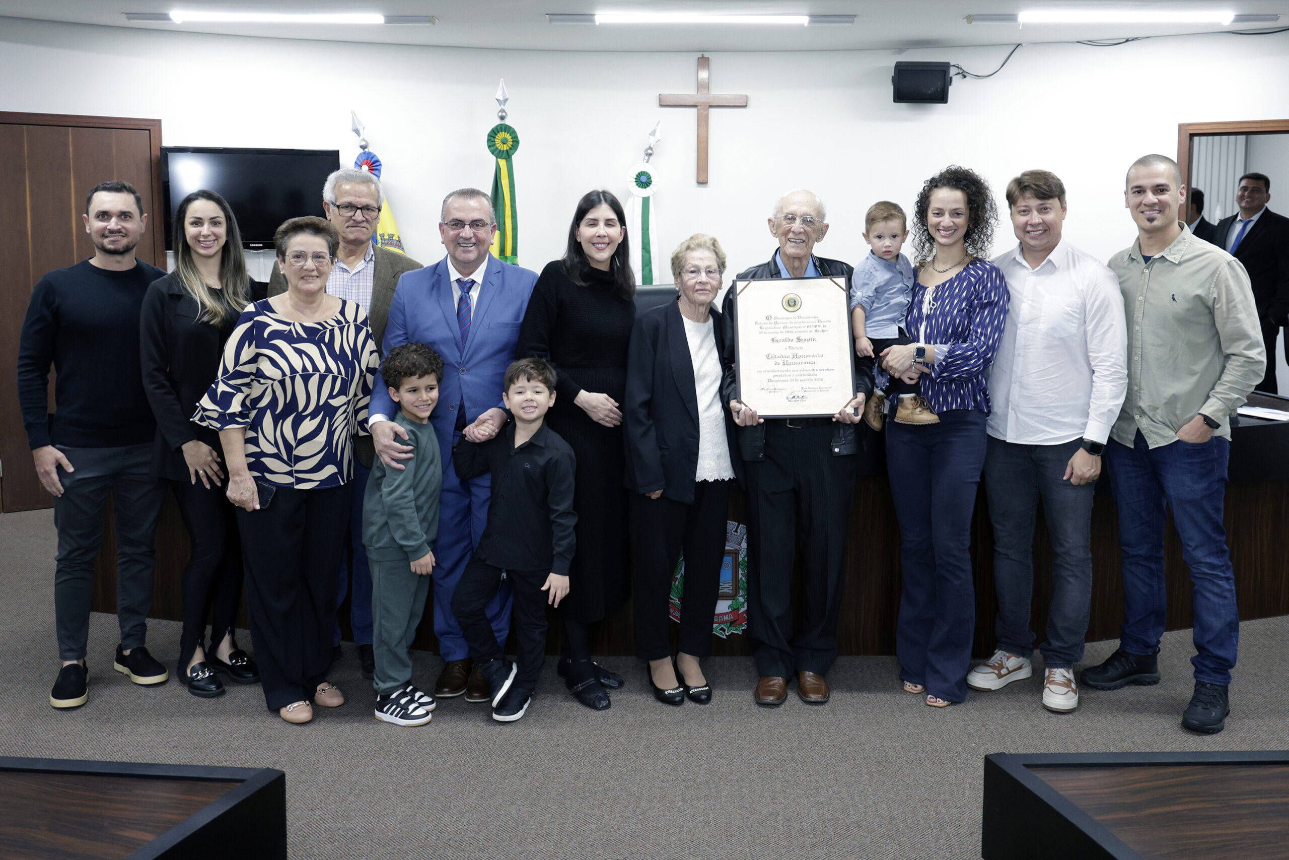 Jornal Ilustrado - O grande jornal do Noroeste do Paraná Jornal Ilustrado - No mês em que completa 91 anos, Geraldo Scapin recebe título de Cidadão Honorário de Umuarama