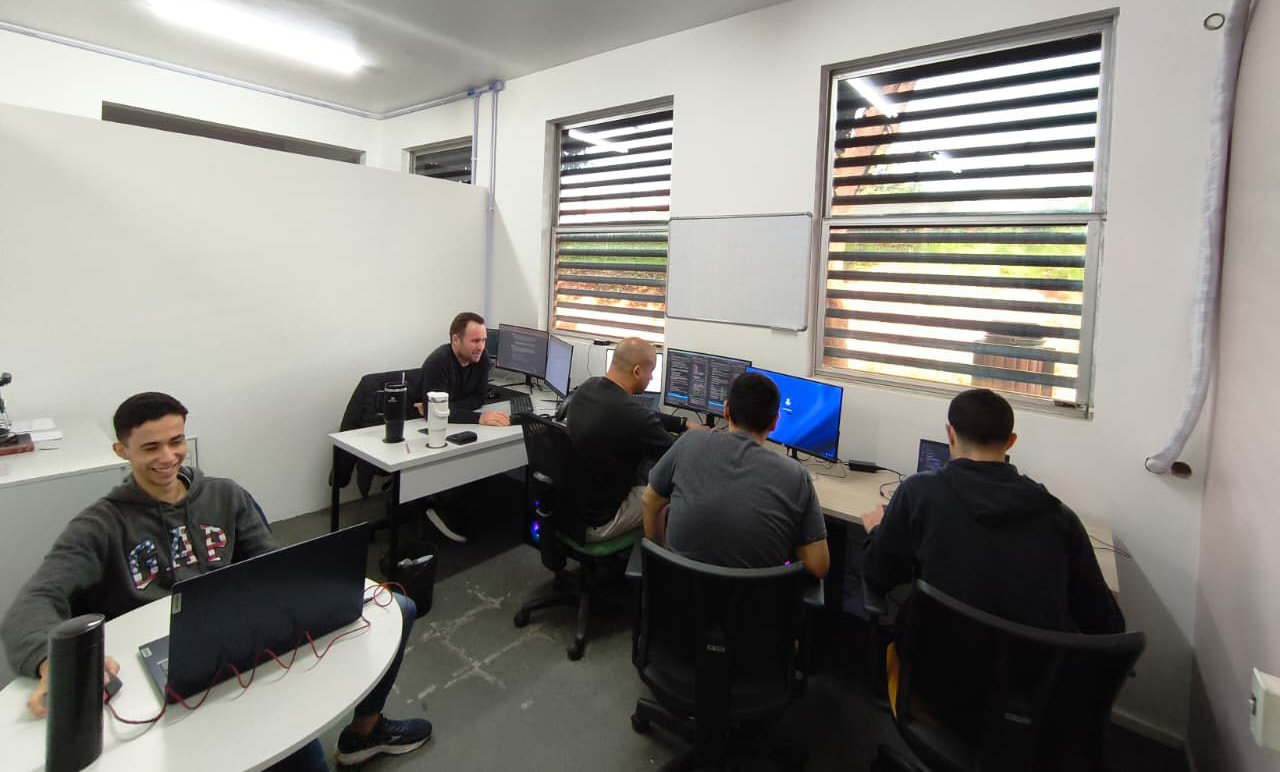 Coworking impulsiona conexão entre startups e fortalece sistema de inovação